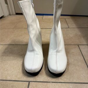 White Women's Go Go Mid Calf Faux Leather Boots